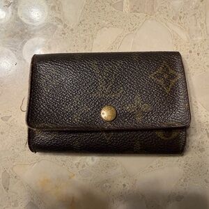 Louis Vuitton Monogram Multicles 6 Key Case M62630